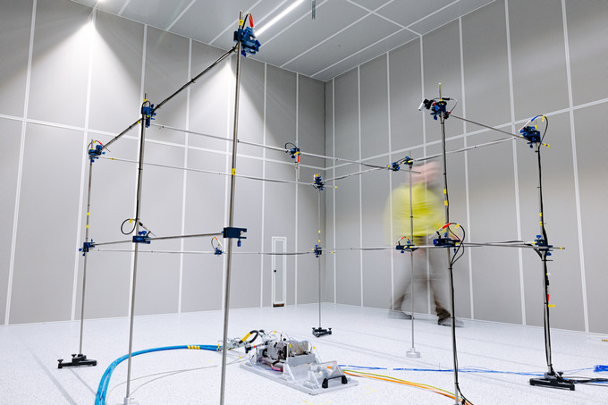 Foto der Akustikkammer bei RAPA Automotive